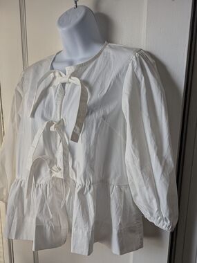 NWOT Rapbin Tie-Front Peplum Blouse